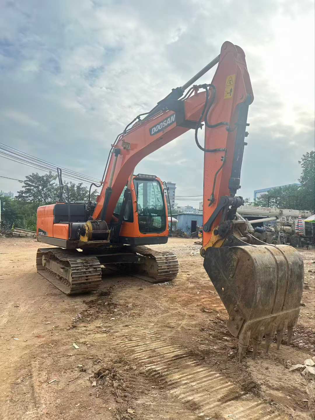 Used Doosan DH130LC-V Excavator 2022 Model / 3