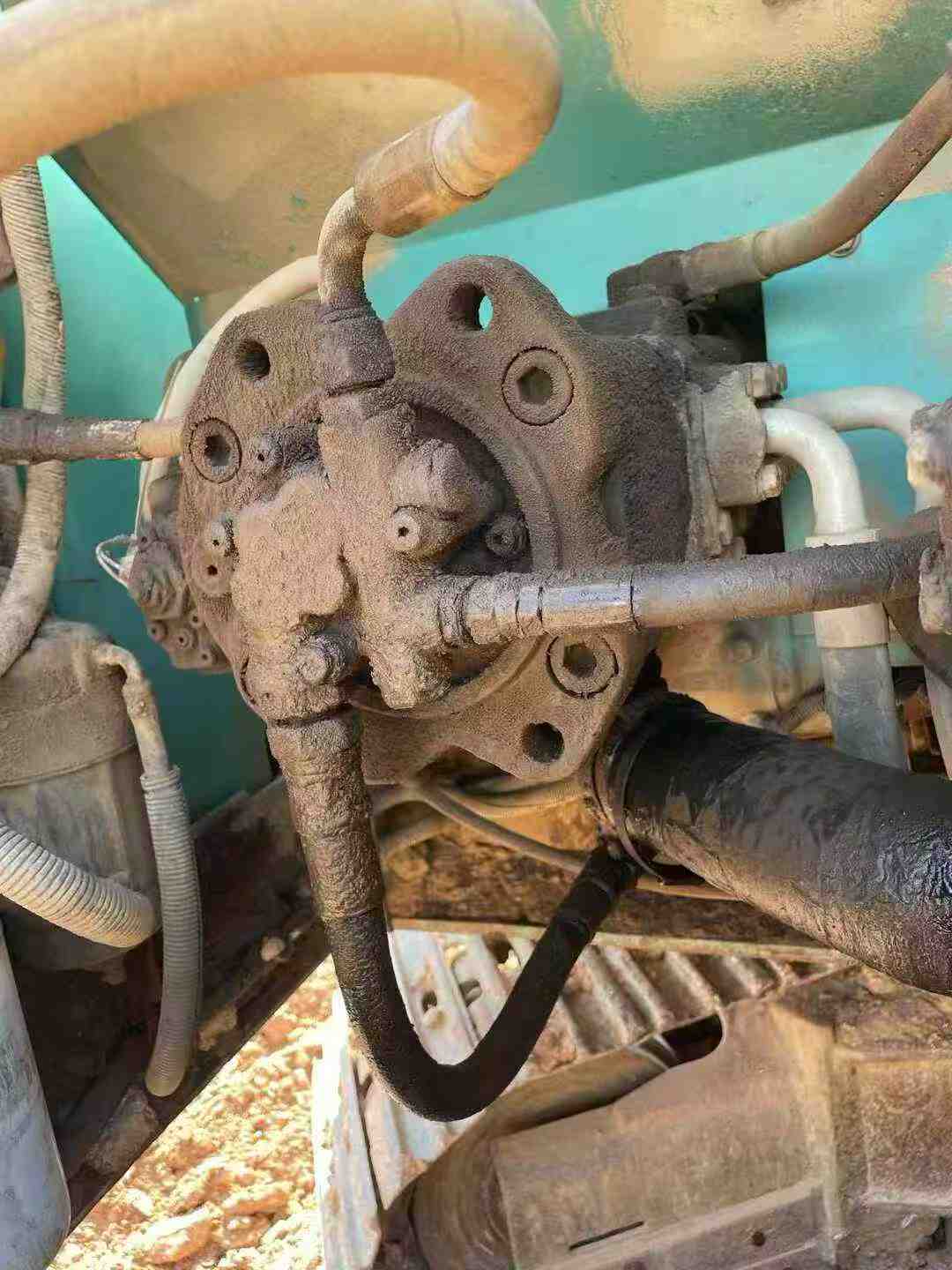 Used Kobelco SK210 Excavator 2010 Model / 6