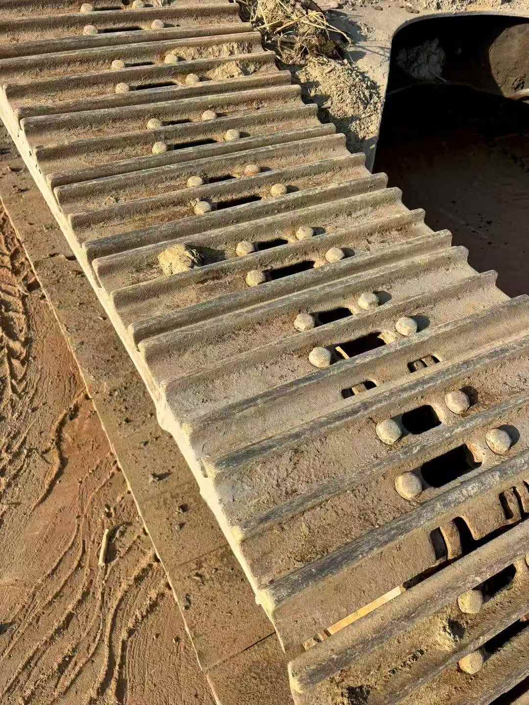 Used Kobelco SK210 Excavator 2011 Model / 9