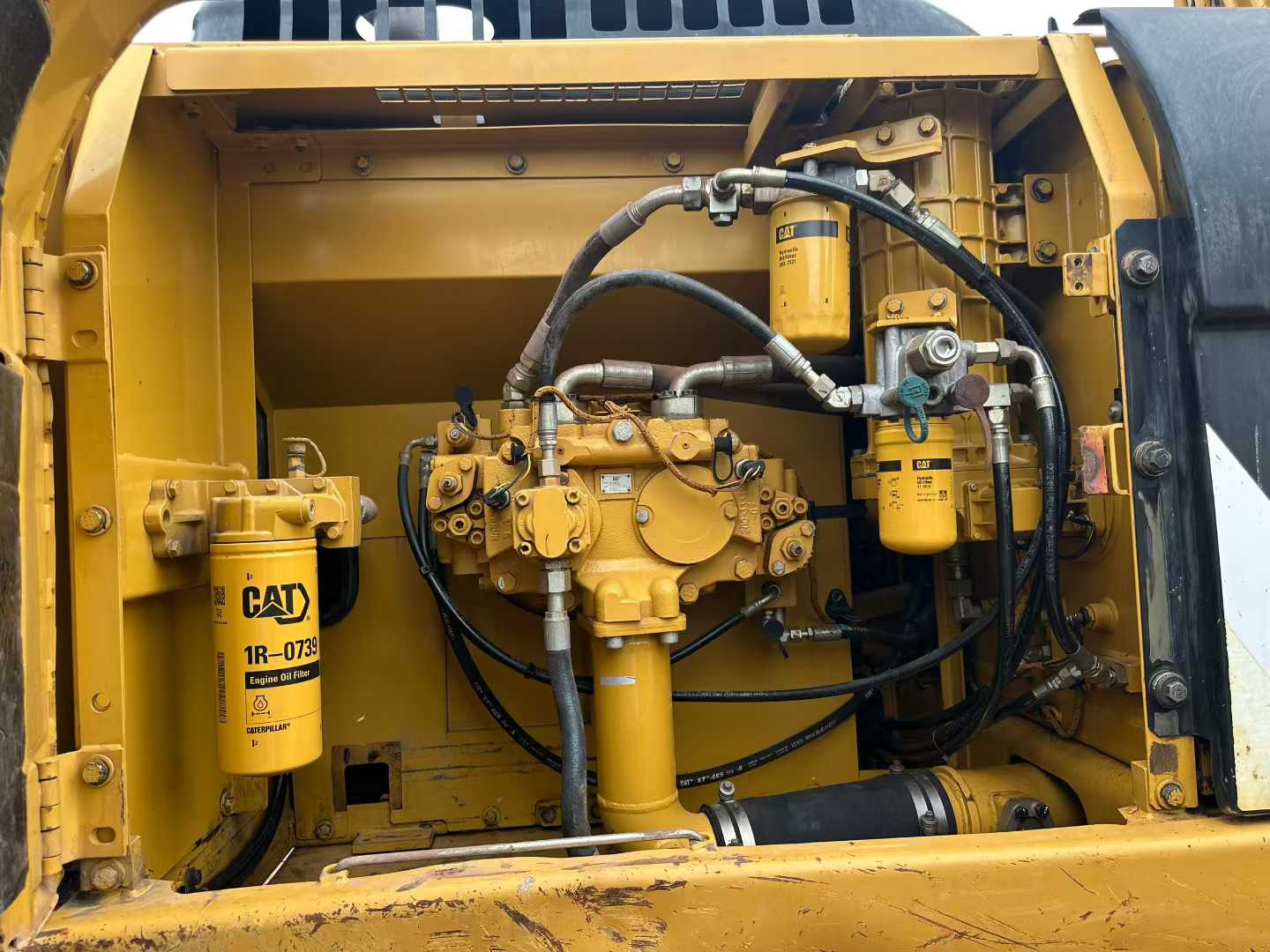 Used Caterpillar 326DL Excavator 2014 Model / 2