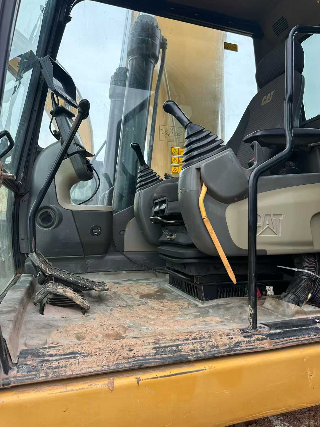 Used Caterpillar 326DL Excavator 2014 Model / 9