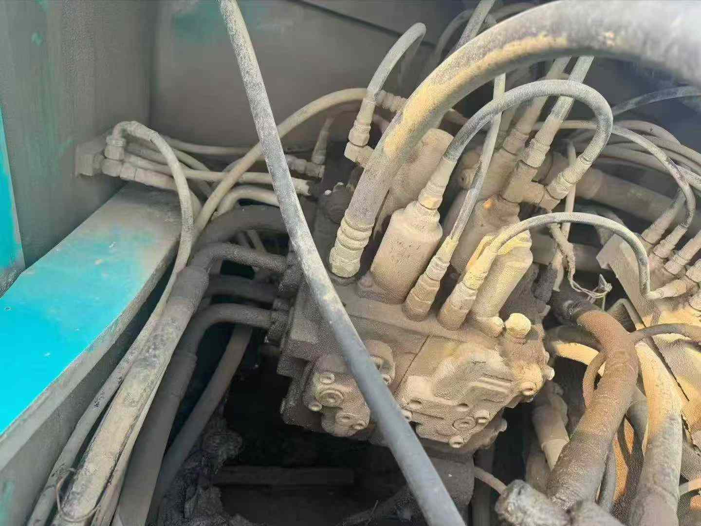 Used Kobelco SK200-11 Excavator 2016 Model / 6