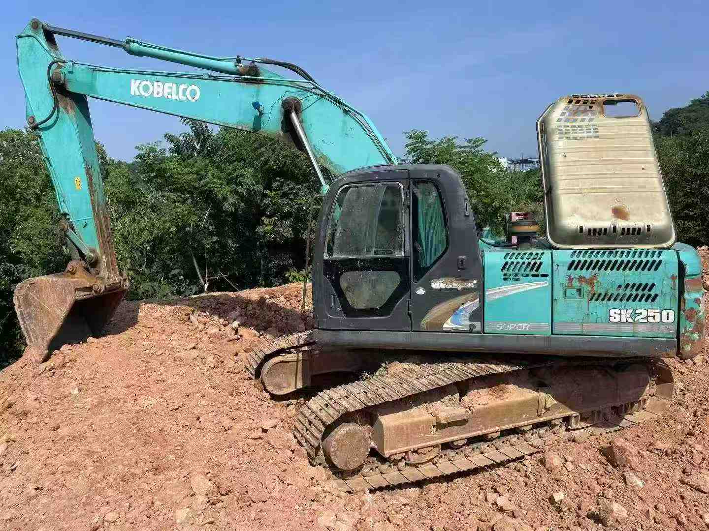 Used Kobelco SK210 Excavator 2010 Model / 2