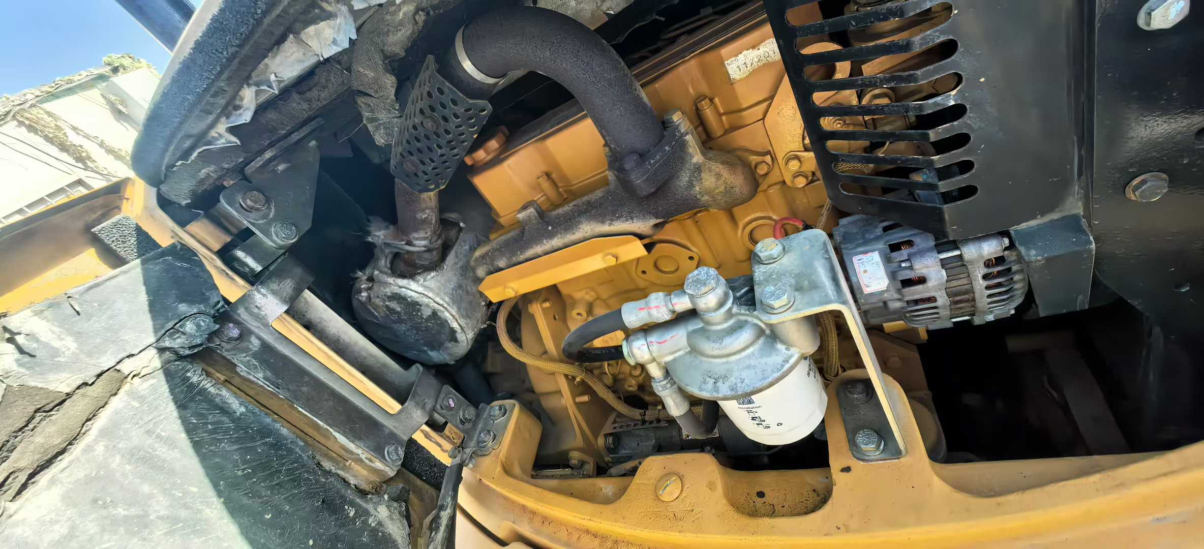 Used Caterpillar 305ECR Excavator 2016 Model / 6