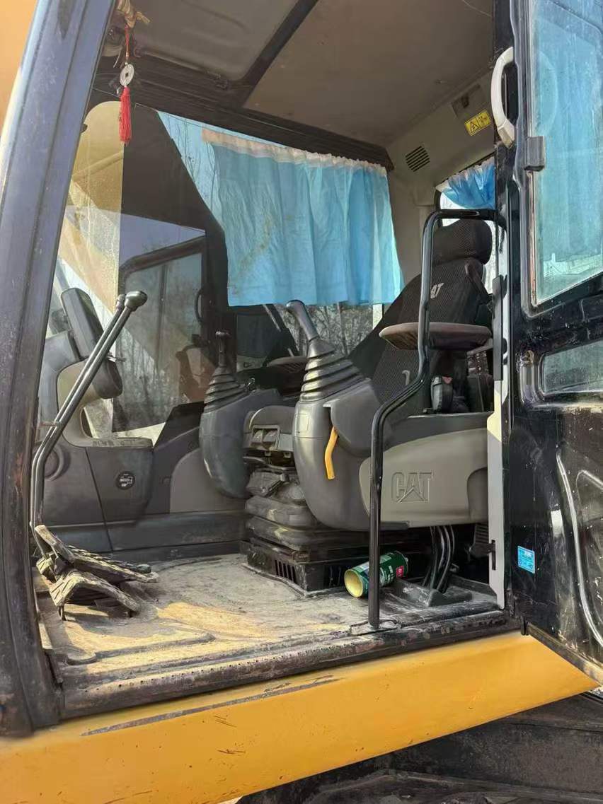 Used Caterpillar 323 Excavator 2012 Model / 2