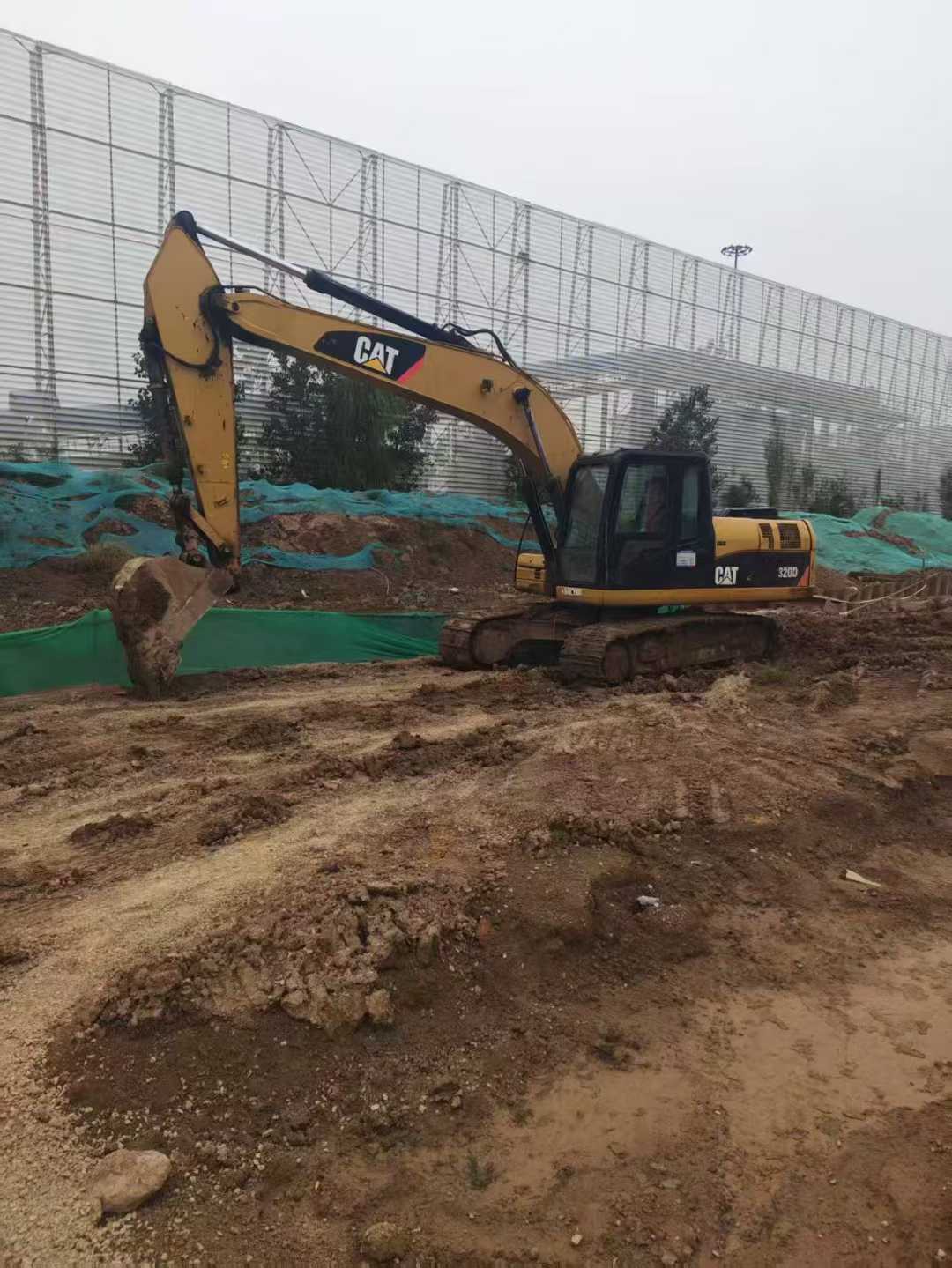 Used Caterpillar 320D Excavator 2011 Model / 3