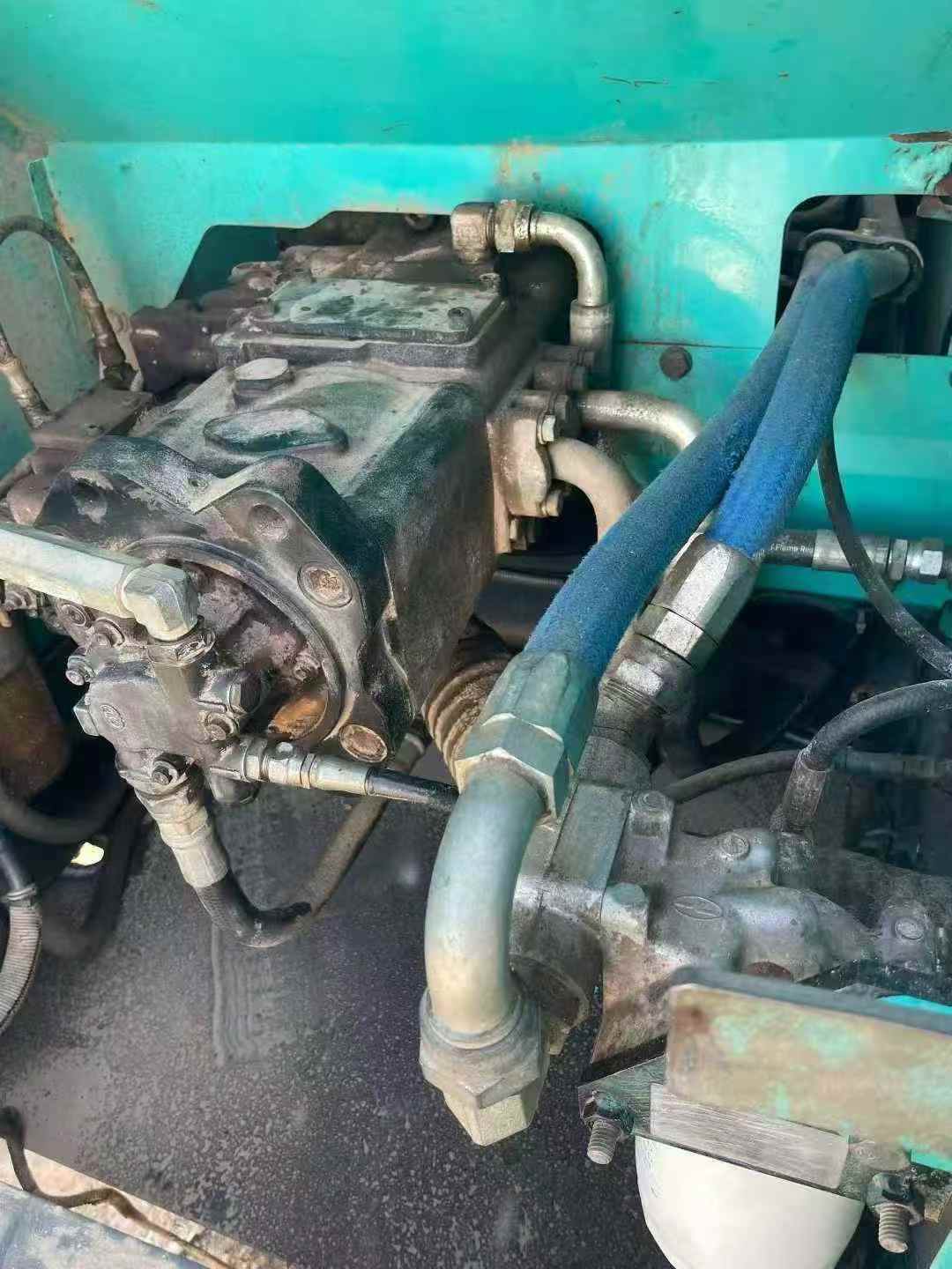 Used Kobelco SK210 Excavator 2013 Model / 6