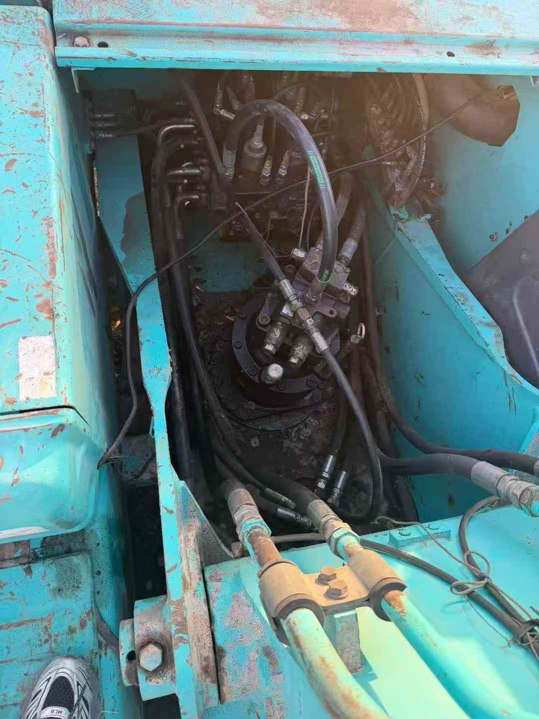 Used Kobelco SK210 Excavator 2010 Model / 5