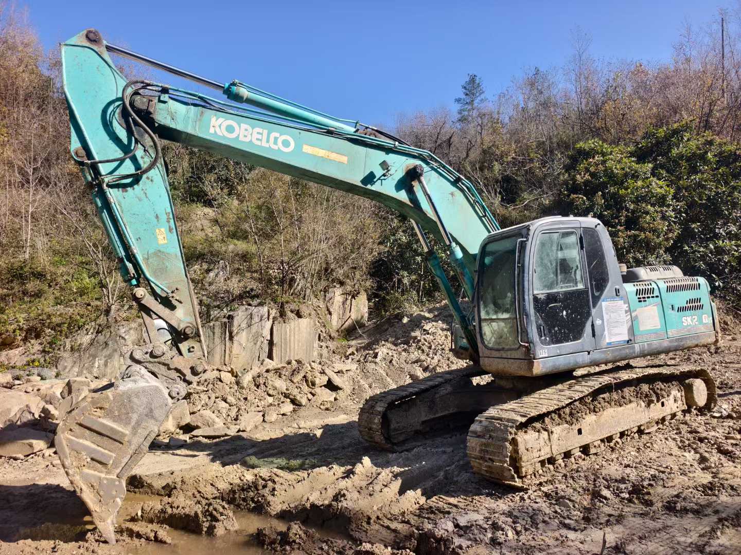 Used Kobelco SK210 Excavator 2011 Model / 3