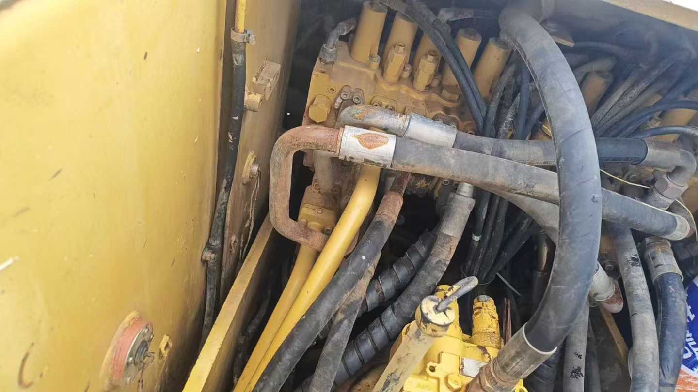 Used Caterpillar 320D Excavator 2011 Model / 6