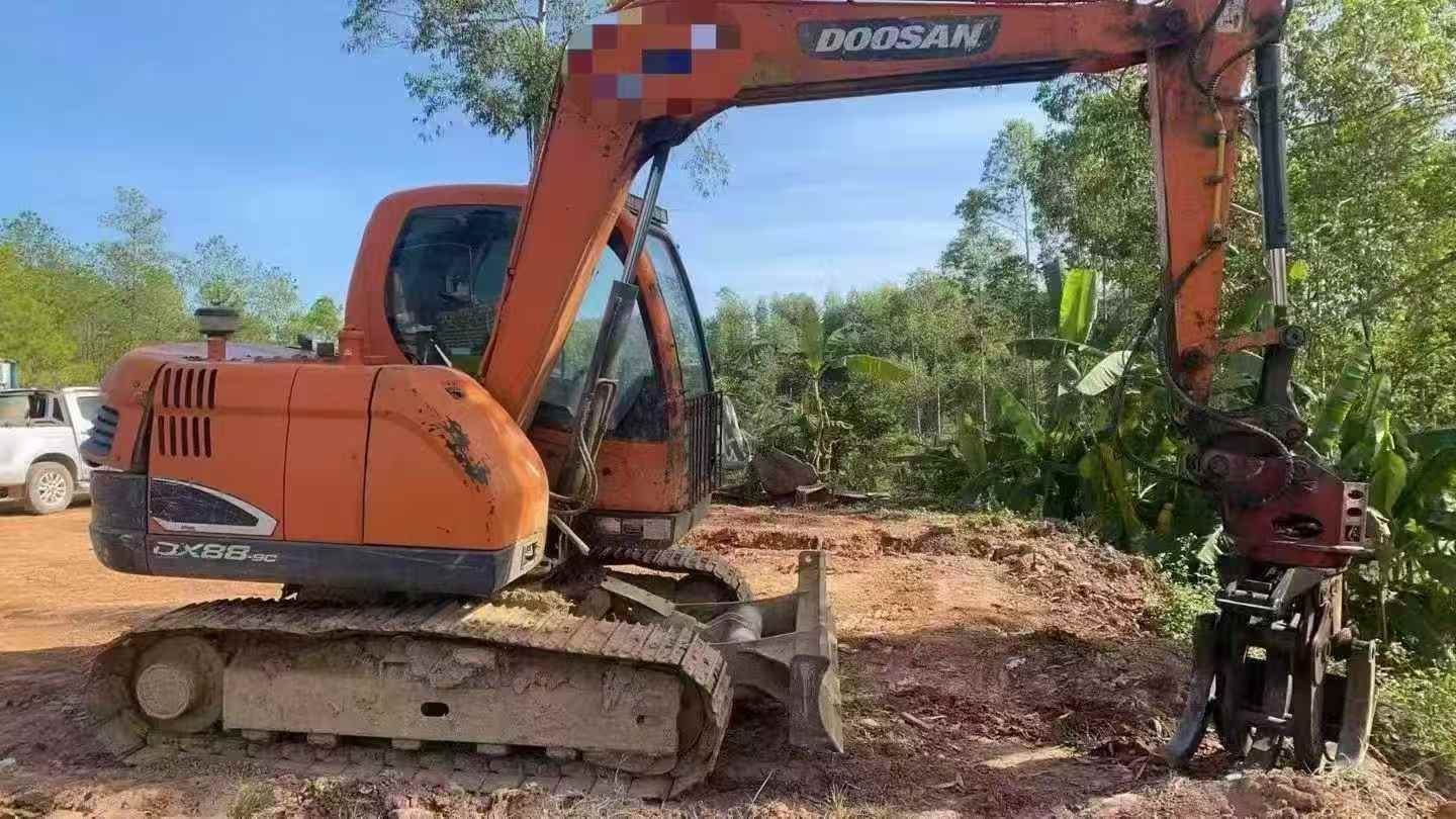 Used Doosan DX75 Excavator 2017 Model / 8