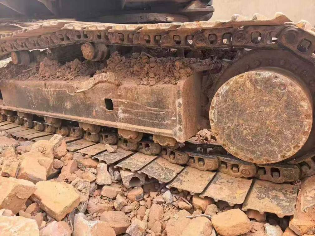 Used Kobelco SK200 Excavator 2016 Model / 9