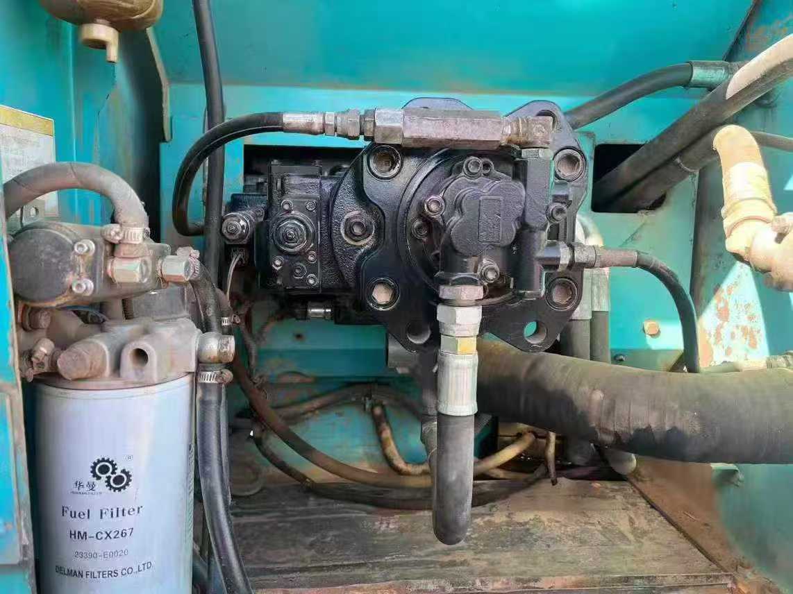 Used Kobelco SK200 Excavator 2016 Model / 2