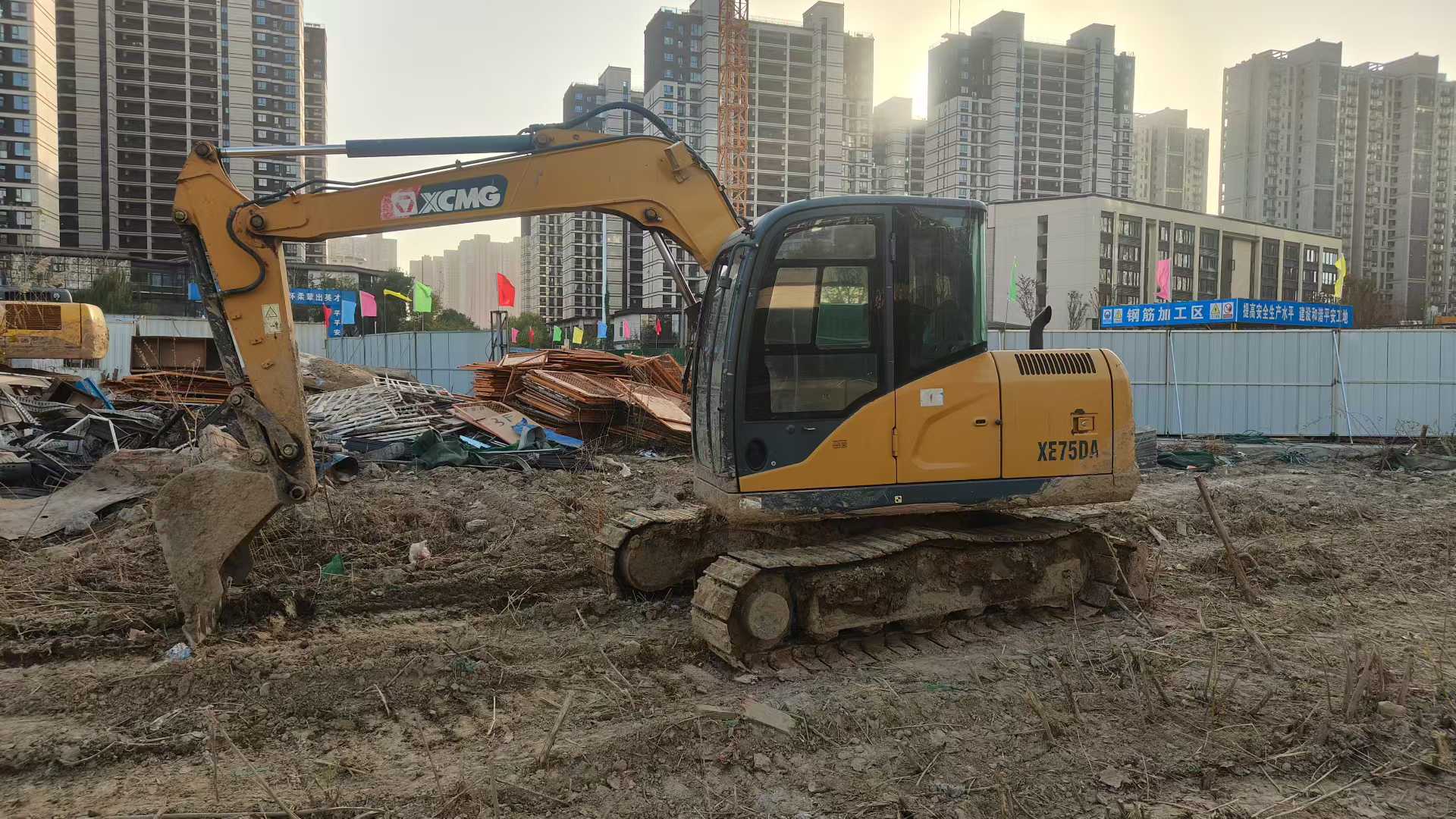 Used XCMG XE75WD Excavator 2021 Model