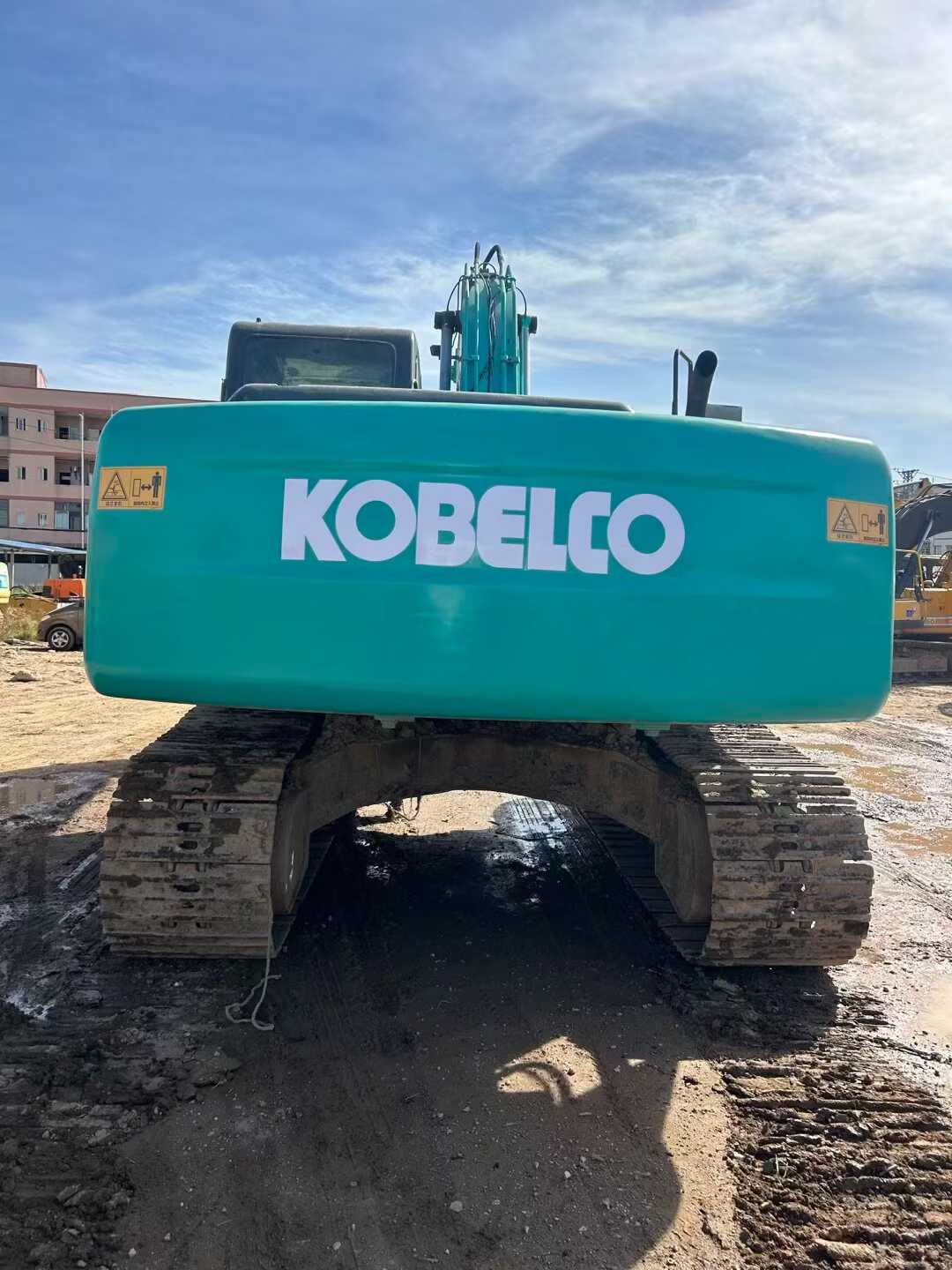 Used Kobelco SK200-6E Excavator 2016 Model / 9