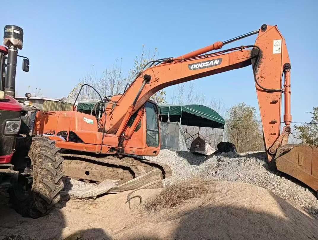Used Doosan DX15 Excavator 2012 Model / 3