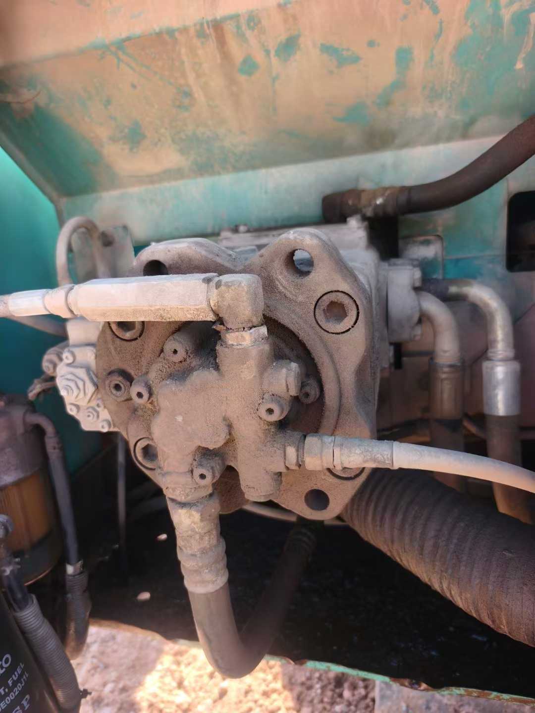 Used Kobelco SK210 Excavator 2011 Model / 8