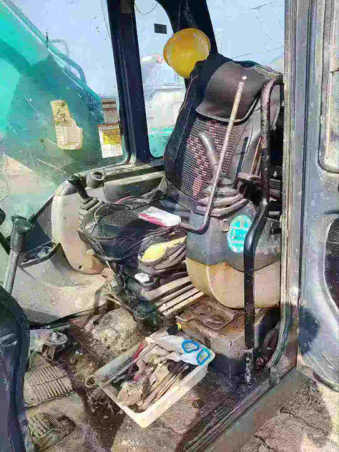 Used Kobelco SK210 Excavator 2012 Model / 8