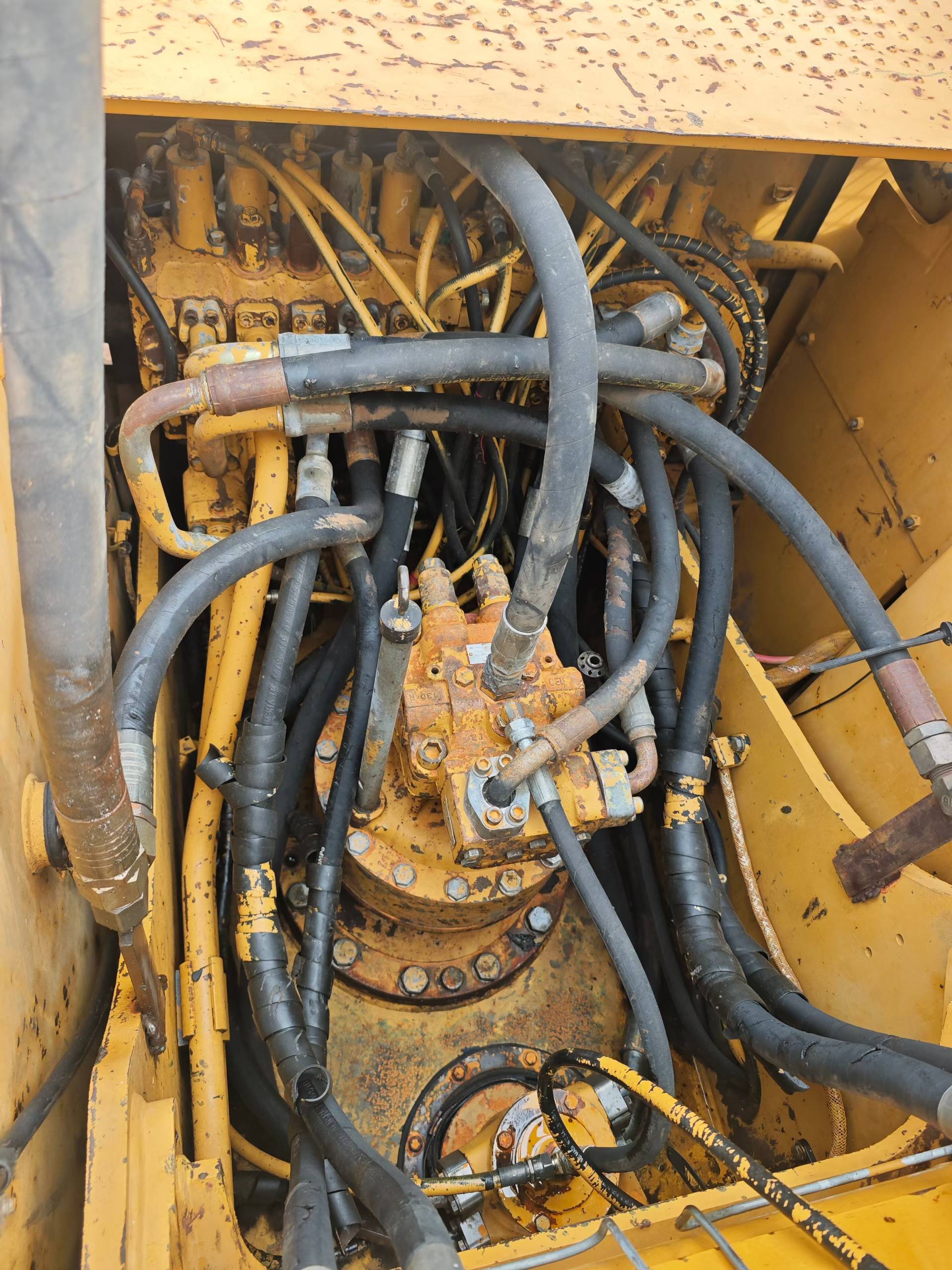 Used Caterpillar 320C Excavator 2016 Model / 6