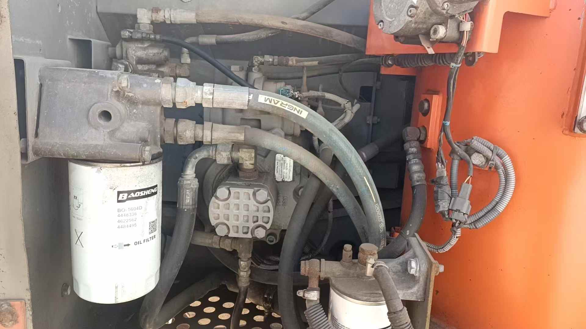 Used Hitachi EX30 Excavator 2015 Model / 7