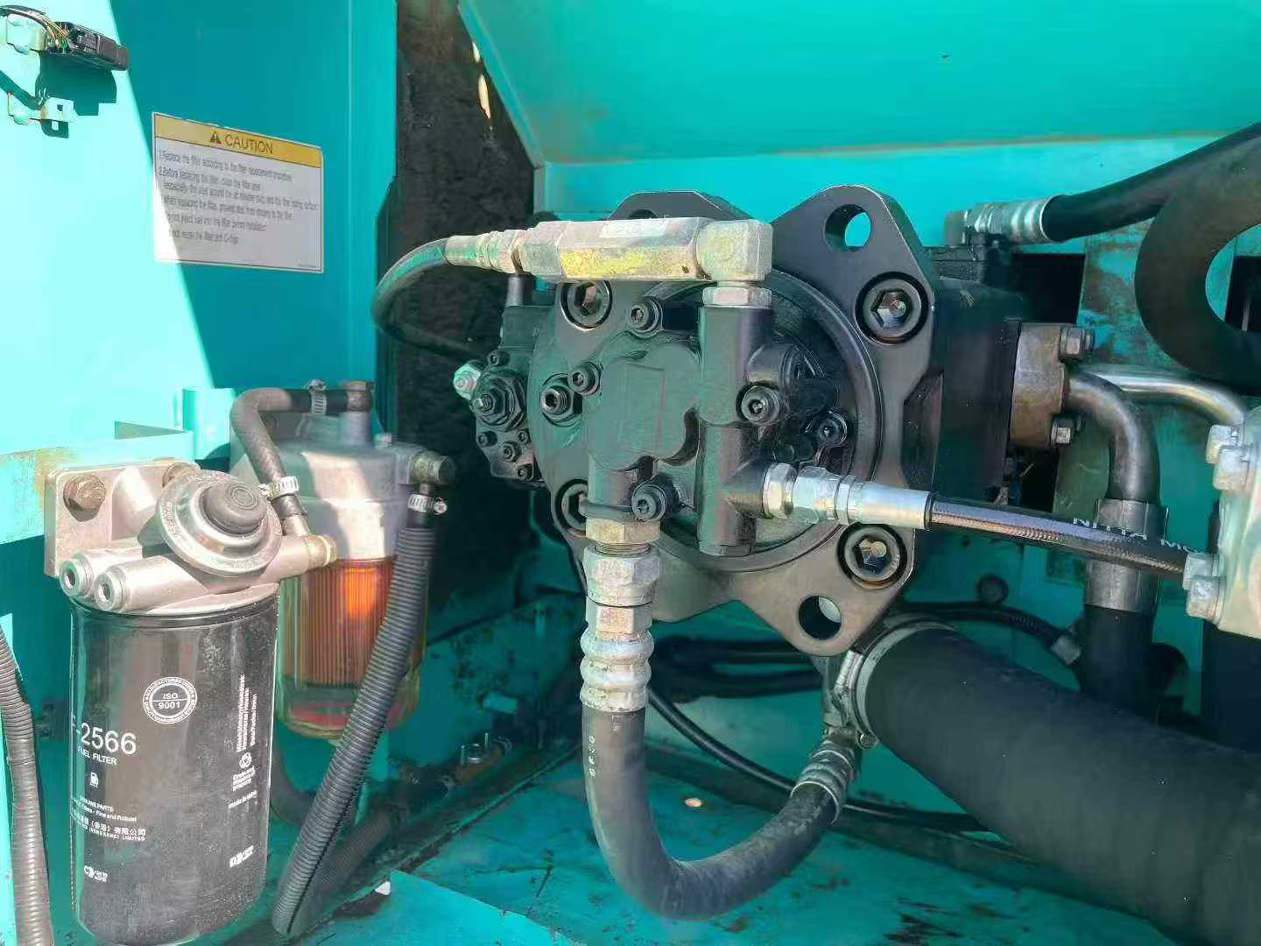 Used Kobelco SK200 Excavator 2016 Model / 6