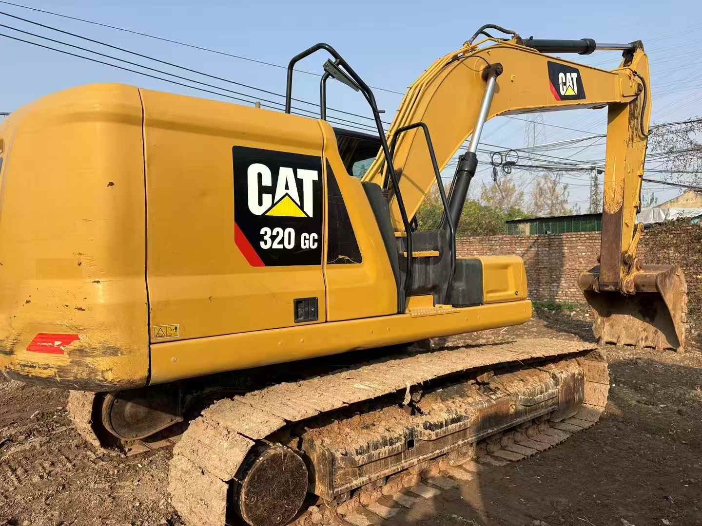 Used Caterpillar 320GC Excavator 2019 Model / 3