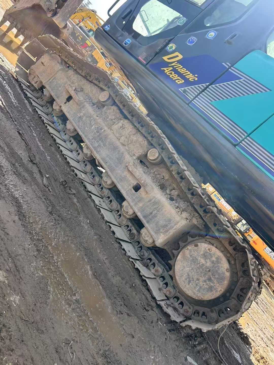 Used Kobelco SK200-6E Excavator 2016 Model / 9