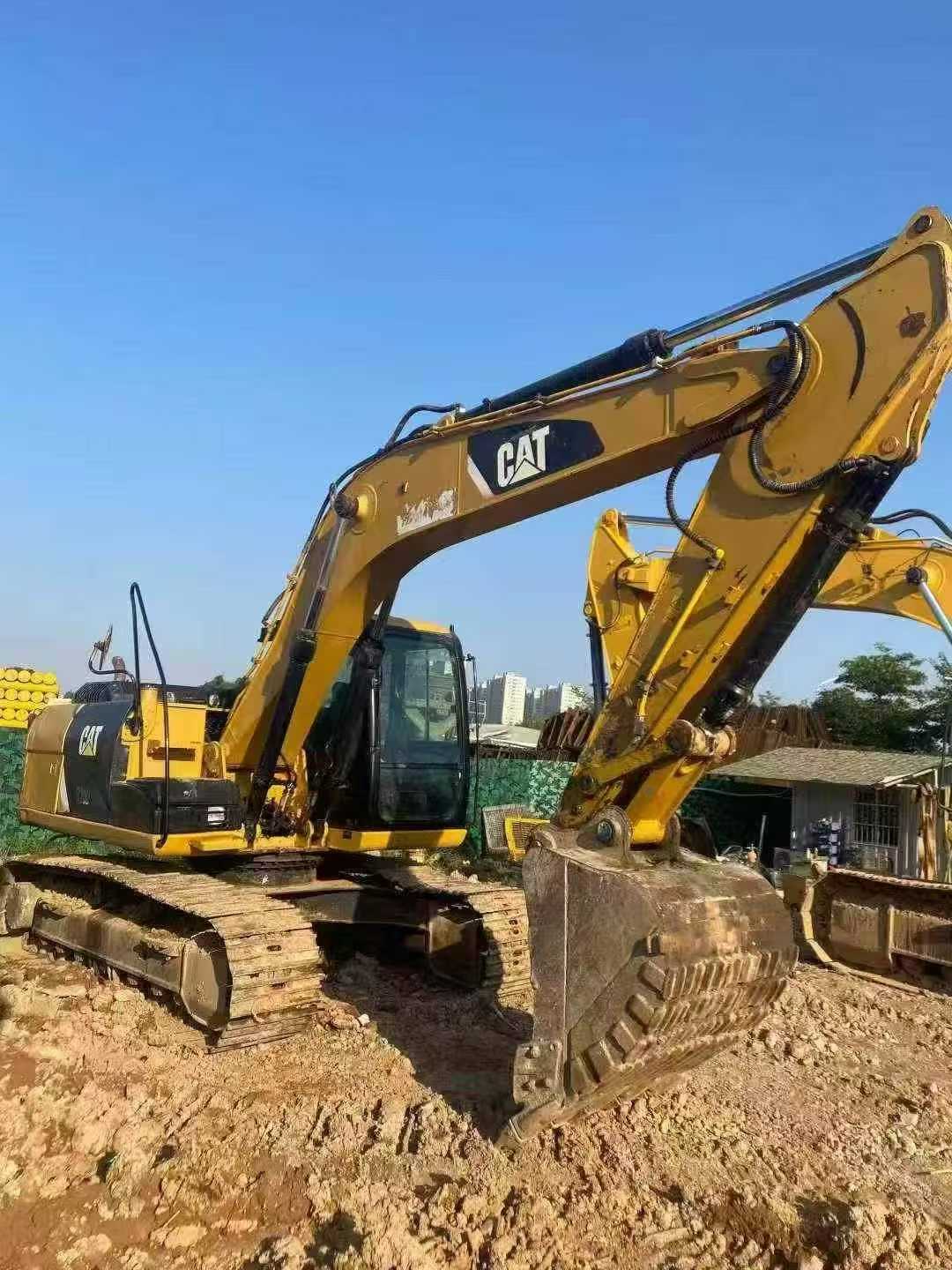 Used Caterpillar CT18 Excavator 2013 Model