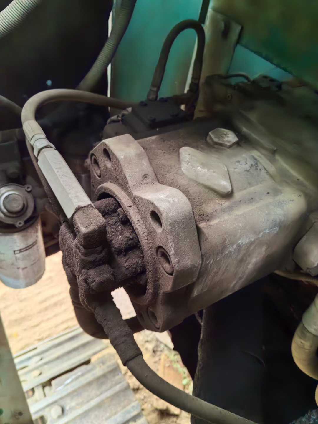 Used Kobelco SK210 Excavator 2010 Model / 5