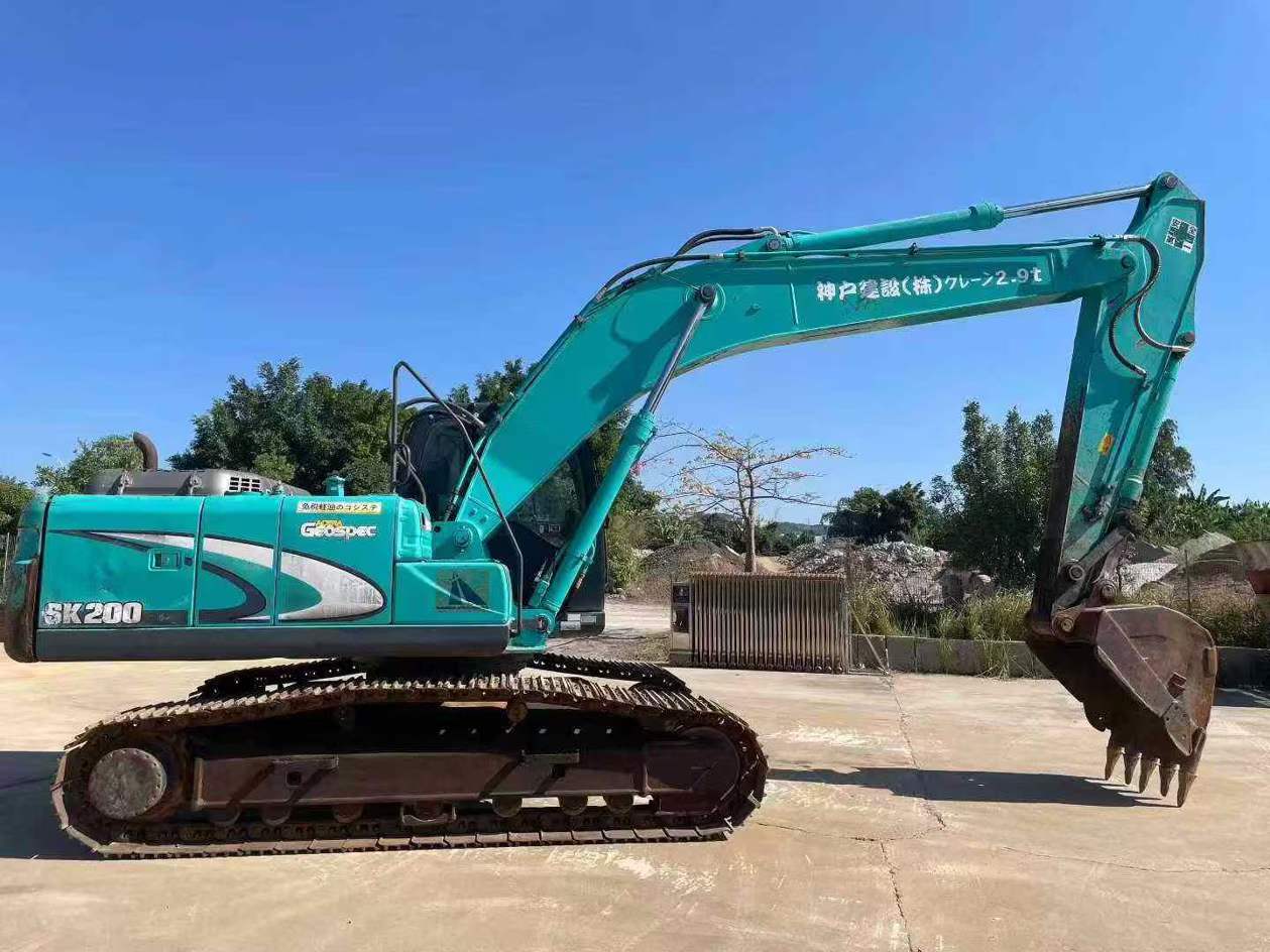 Used Kobelco SK200 Excavator 2016 Model / 3