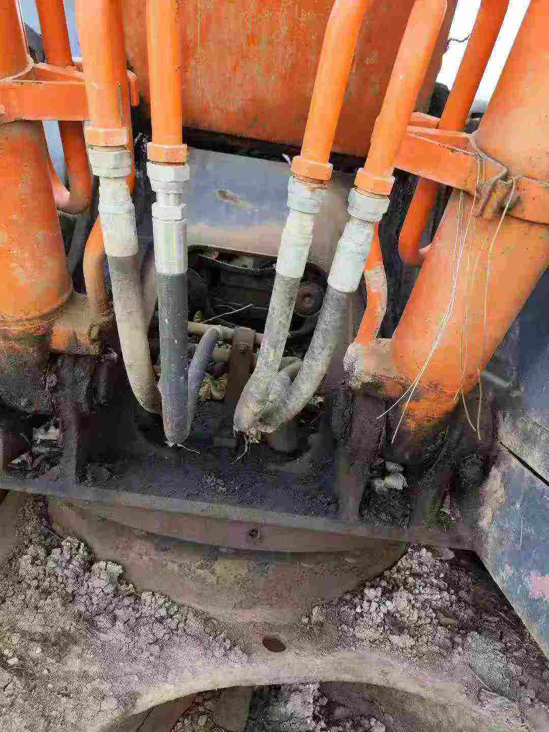 Used Hitachi EX210 Excavator 2015 Model / 8