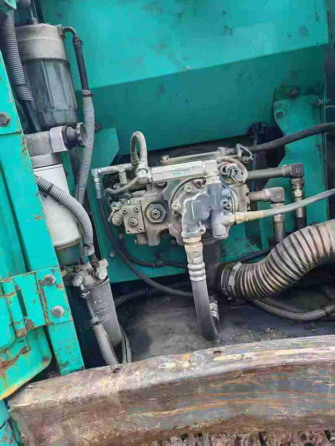 Used Kobelco SK130 Excavator 2013 Model / 3