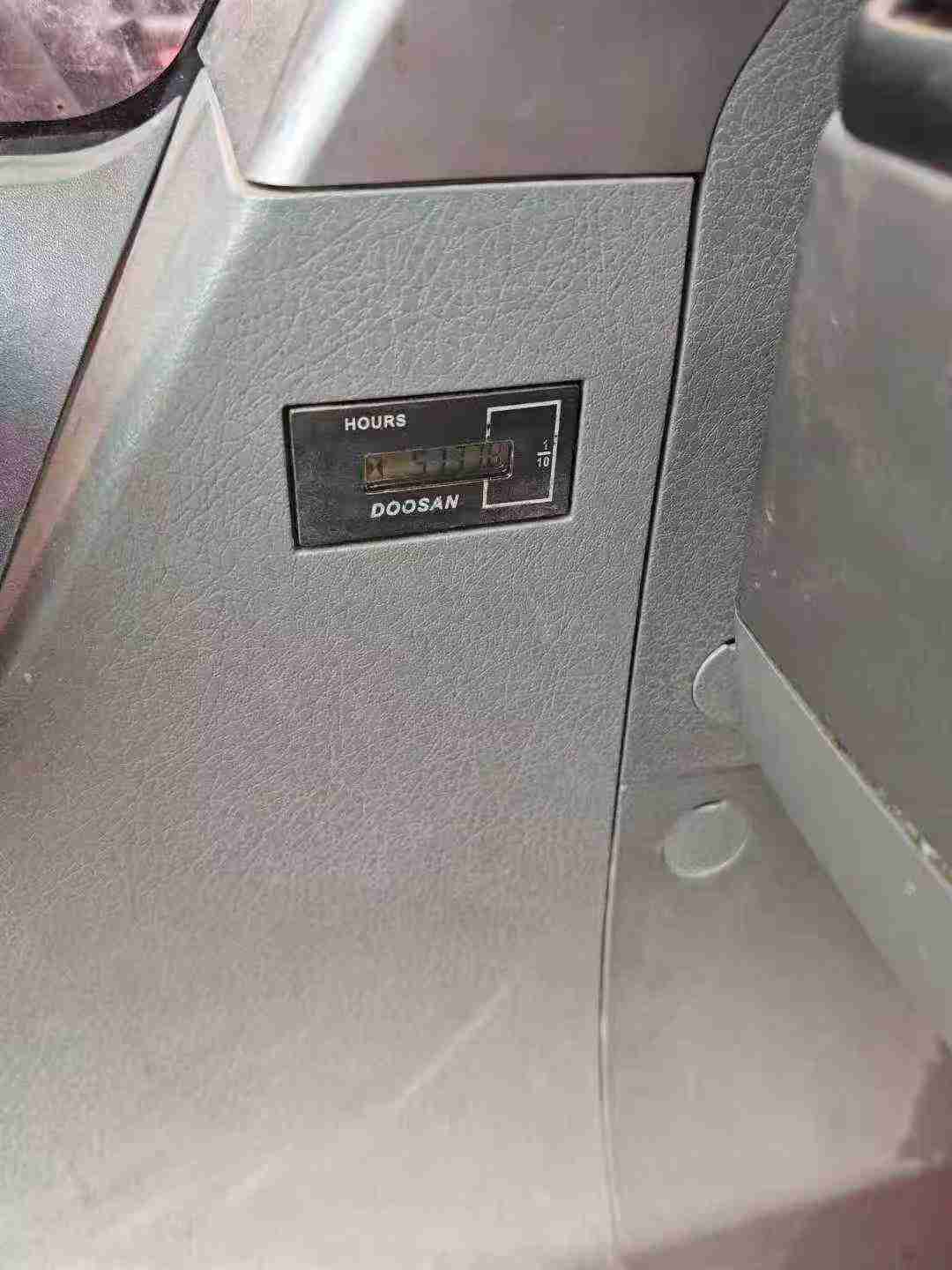 Used Doosan DX500 Excavator 2019 Model / 8