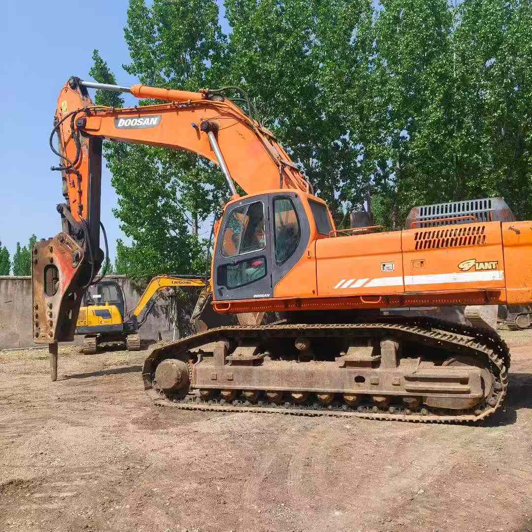 Used Doosan DX500 Excavator 2014 Model / 5