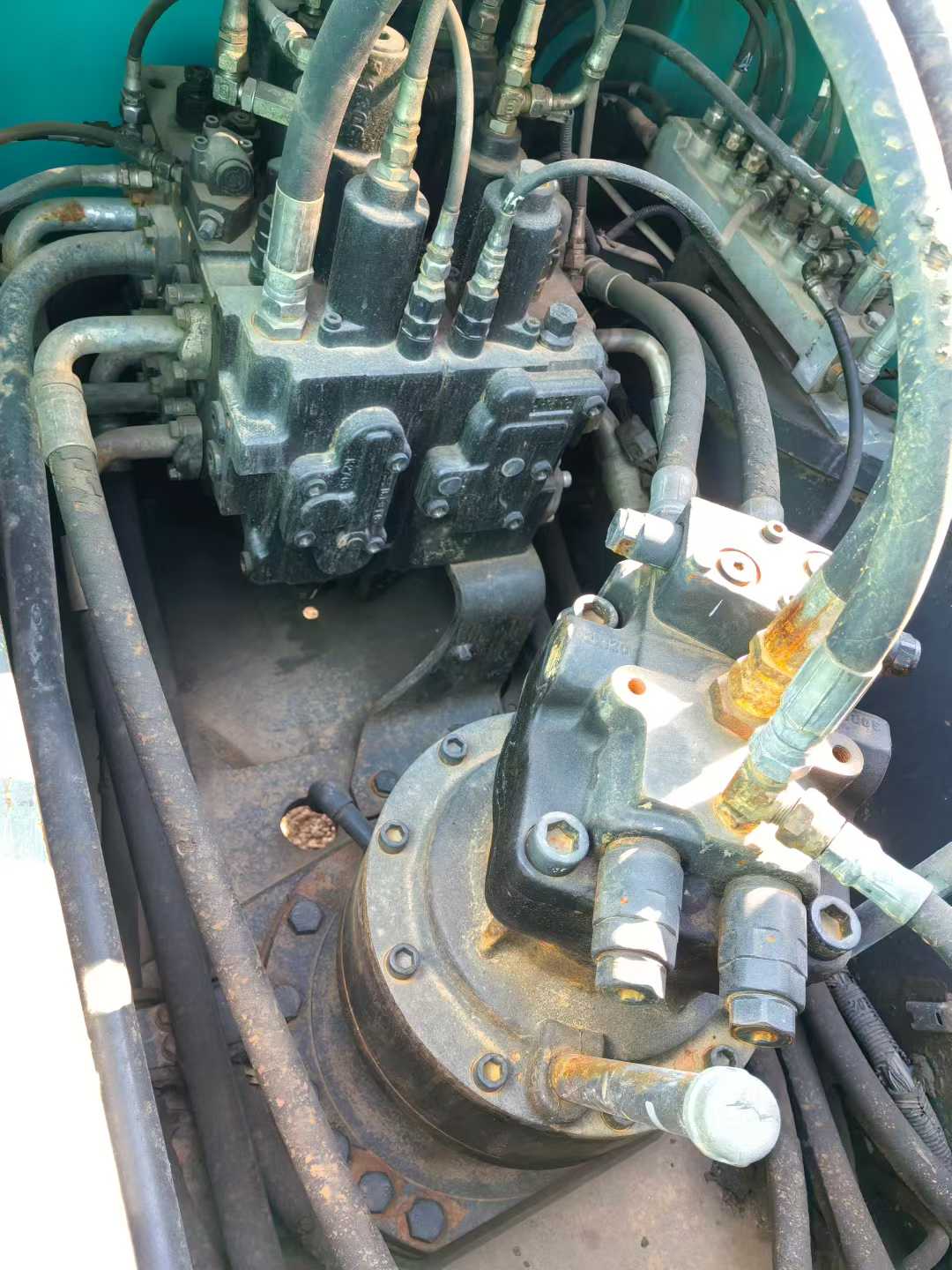 Used Kobelco SK210 Excavator 2012 Model / 3