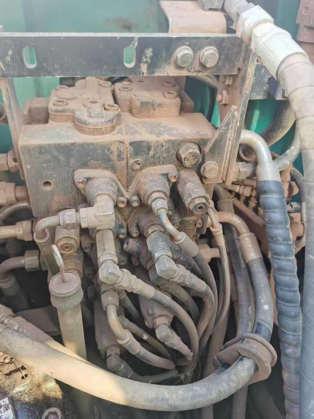 Used Kobelco SK140 Excavator 2014 Model / 5