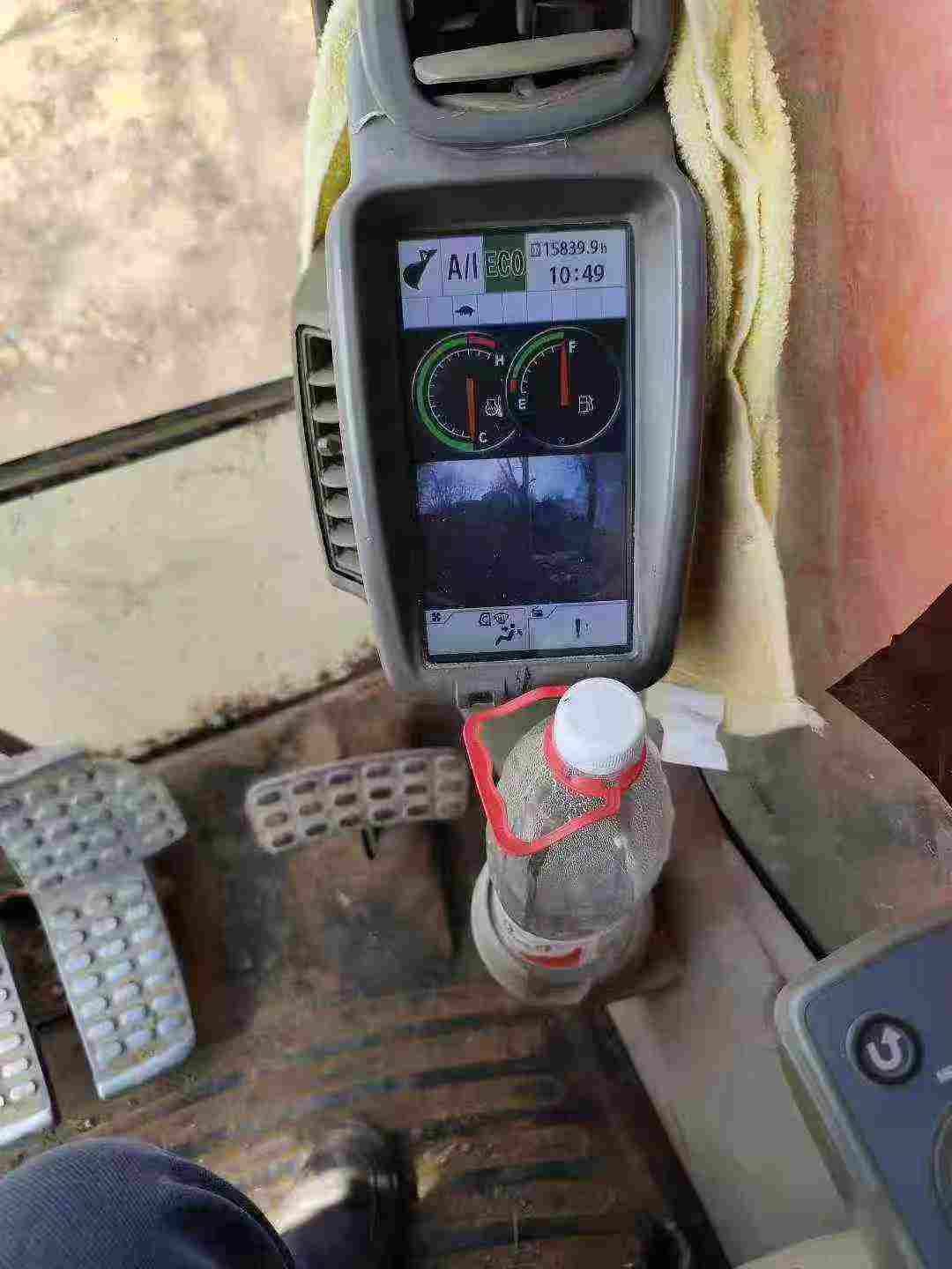 Used Hitachi EX210 Excavator 2015 Model / 9