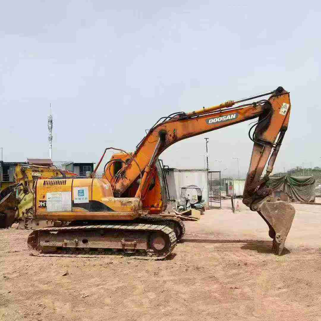 Used Doosan DX15 Excavator 2016 Model / 6