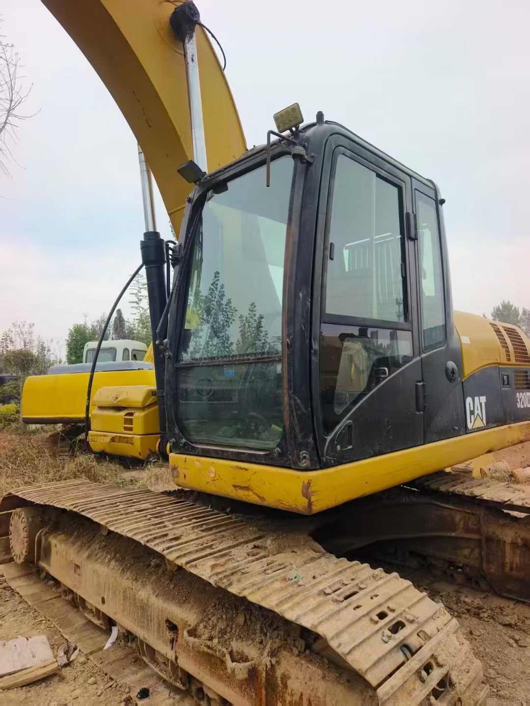 Used Caterpillar 320D Excavator 2011 Model / 4
