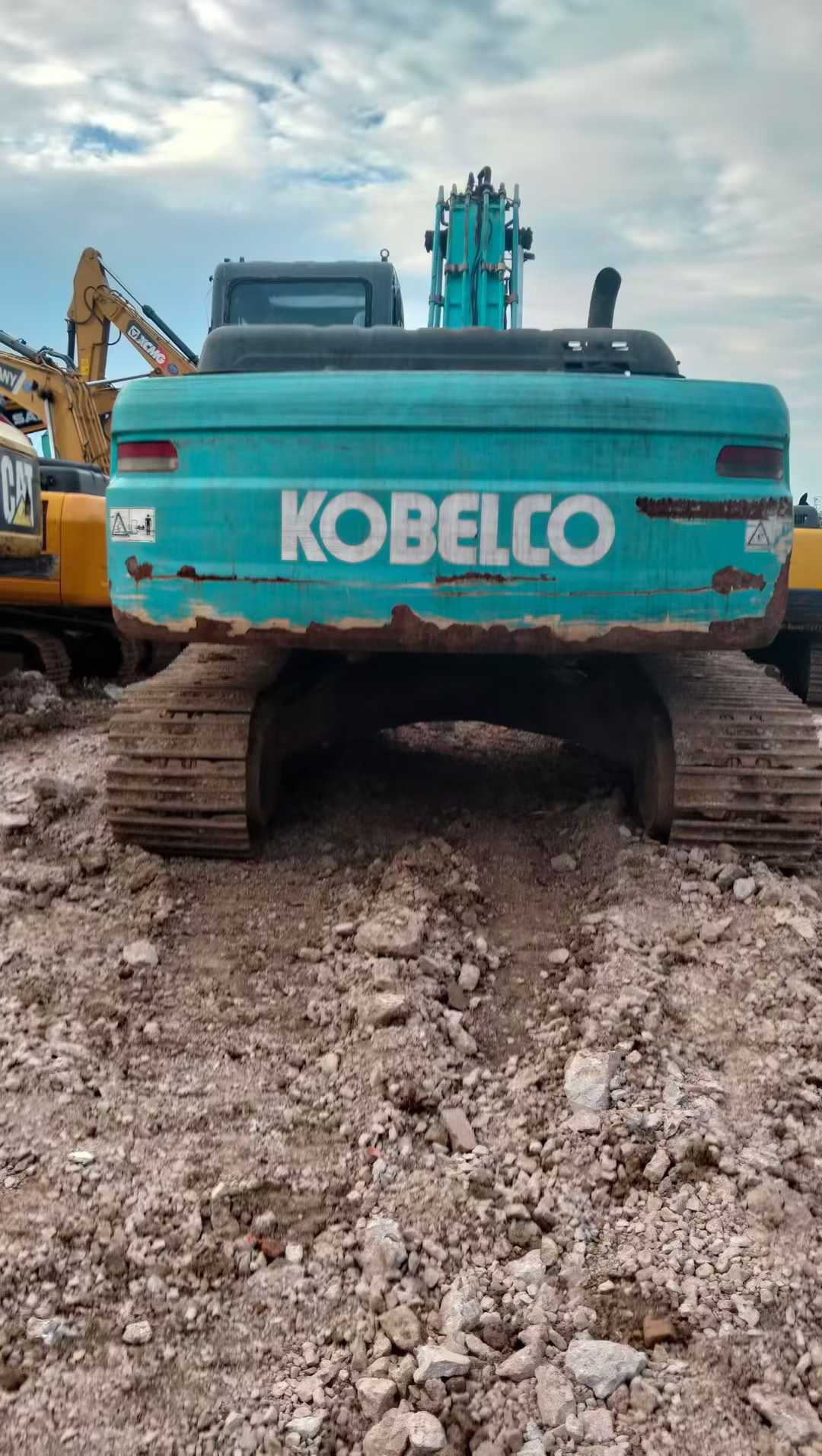 Used Kobelco SK210 Excavator 2011 Model / 2