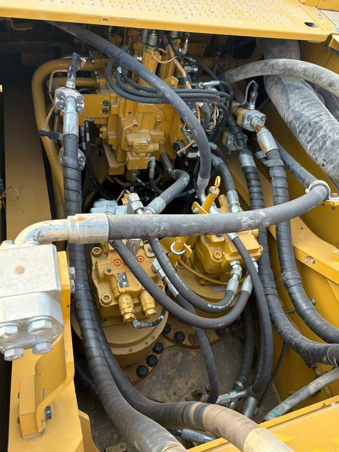 Used Caterpillar CAT352  Excavator 2022 Model / 7