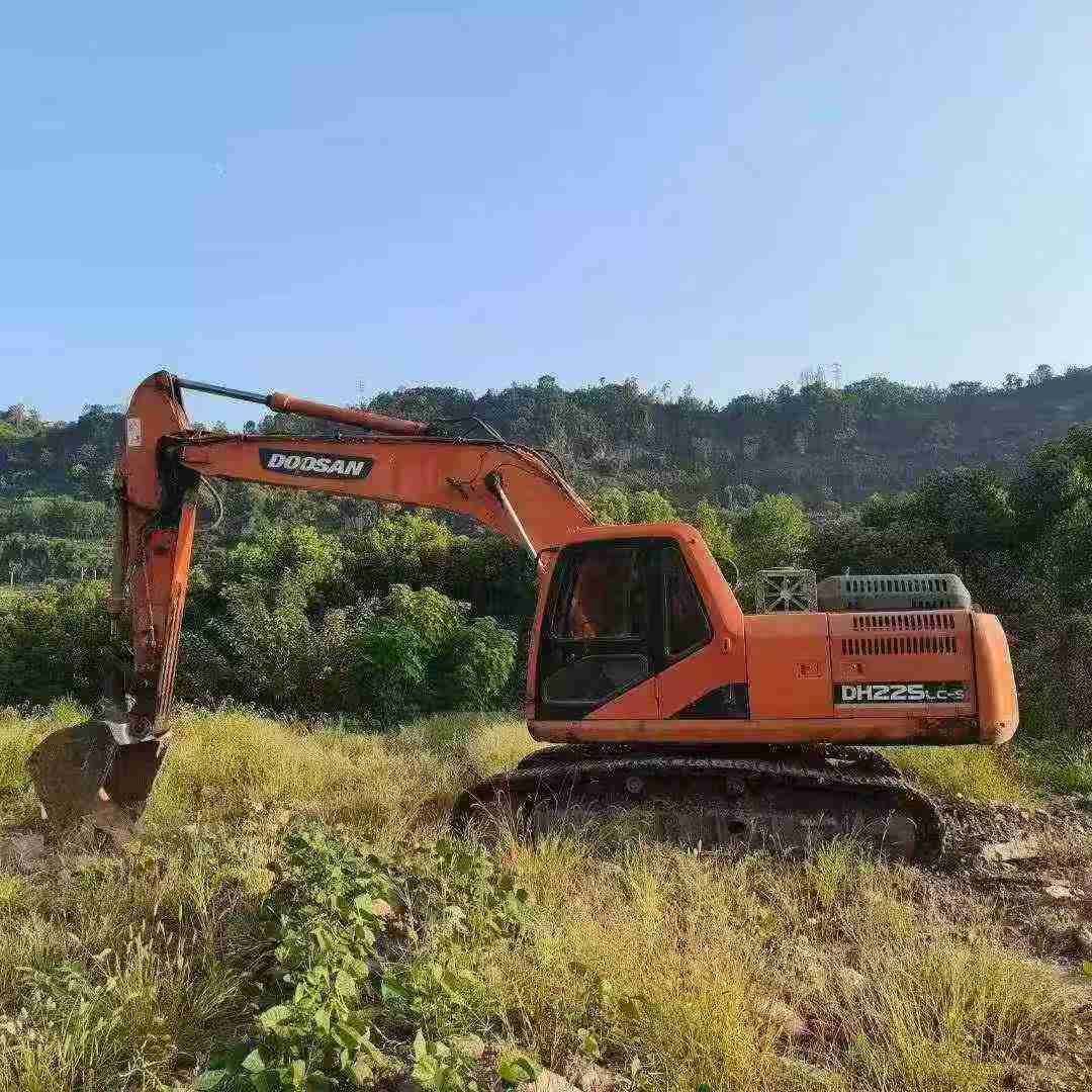 Used Doosan DX15 Excavator 2015 Model / 3