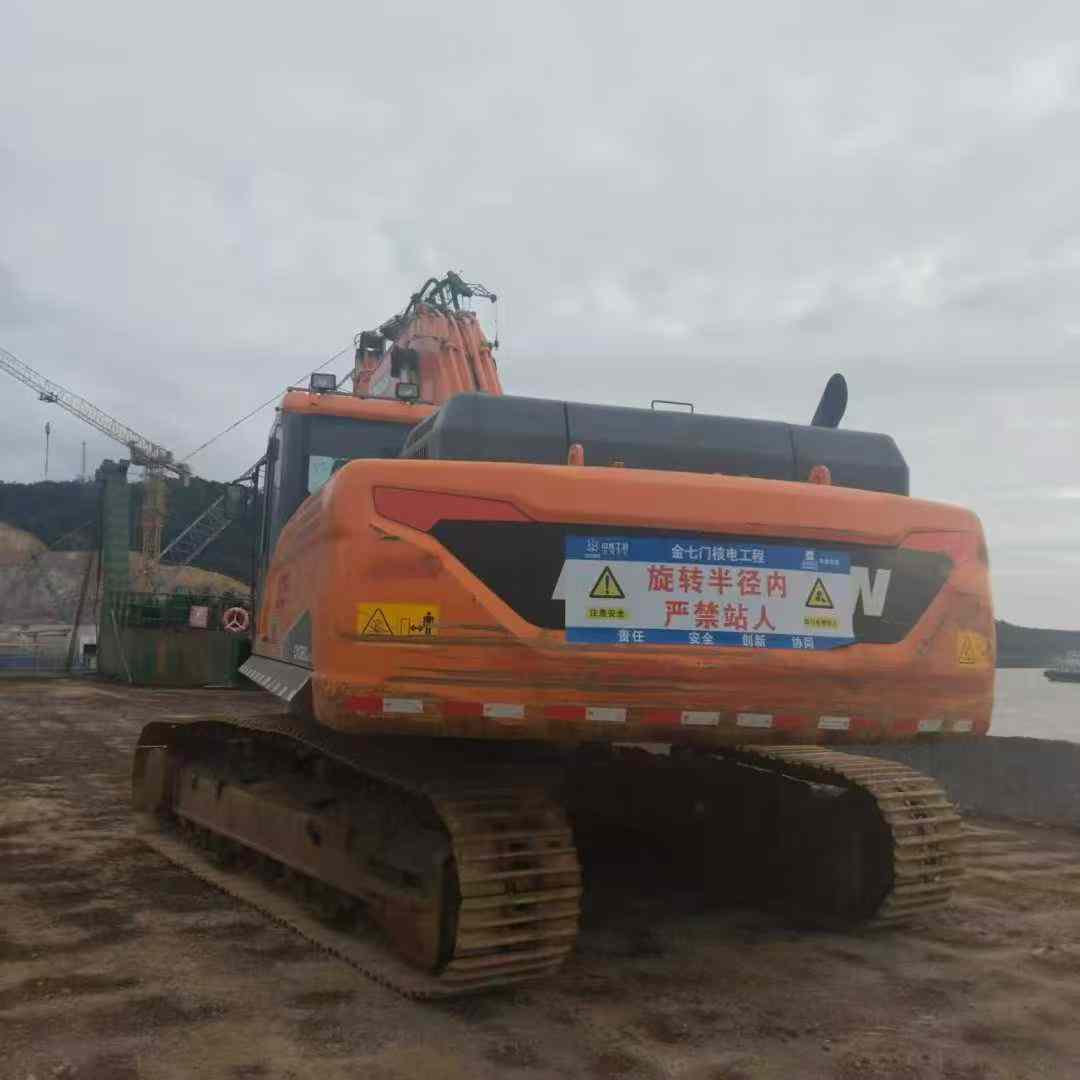 Used Doosan DL300 Excavator 2022 Model