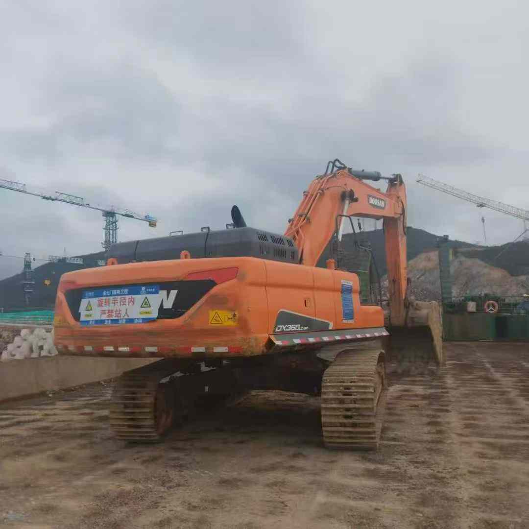 Used Doosan DL300 Excavator 2022 Model / 2