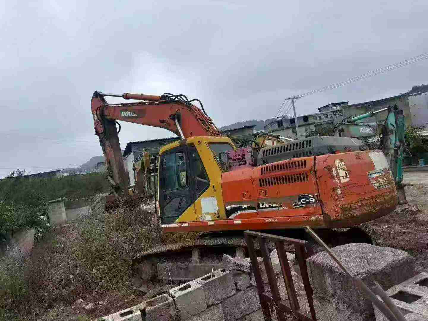 Used Doosan S225 Excavator 2016 Model / 3