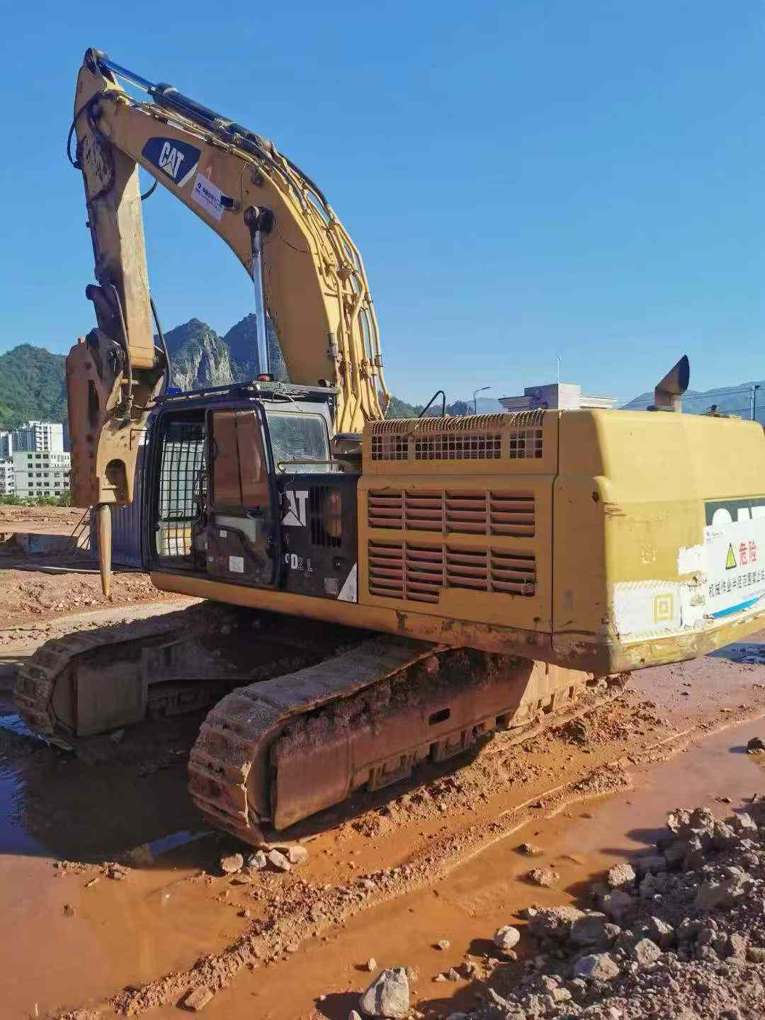 Used Caterpillar CT195 Excavator 2017 Model / 2