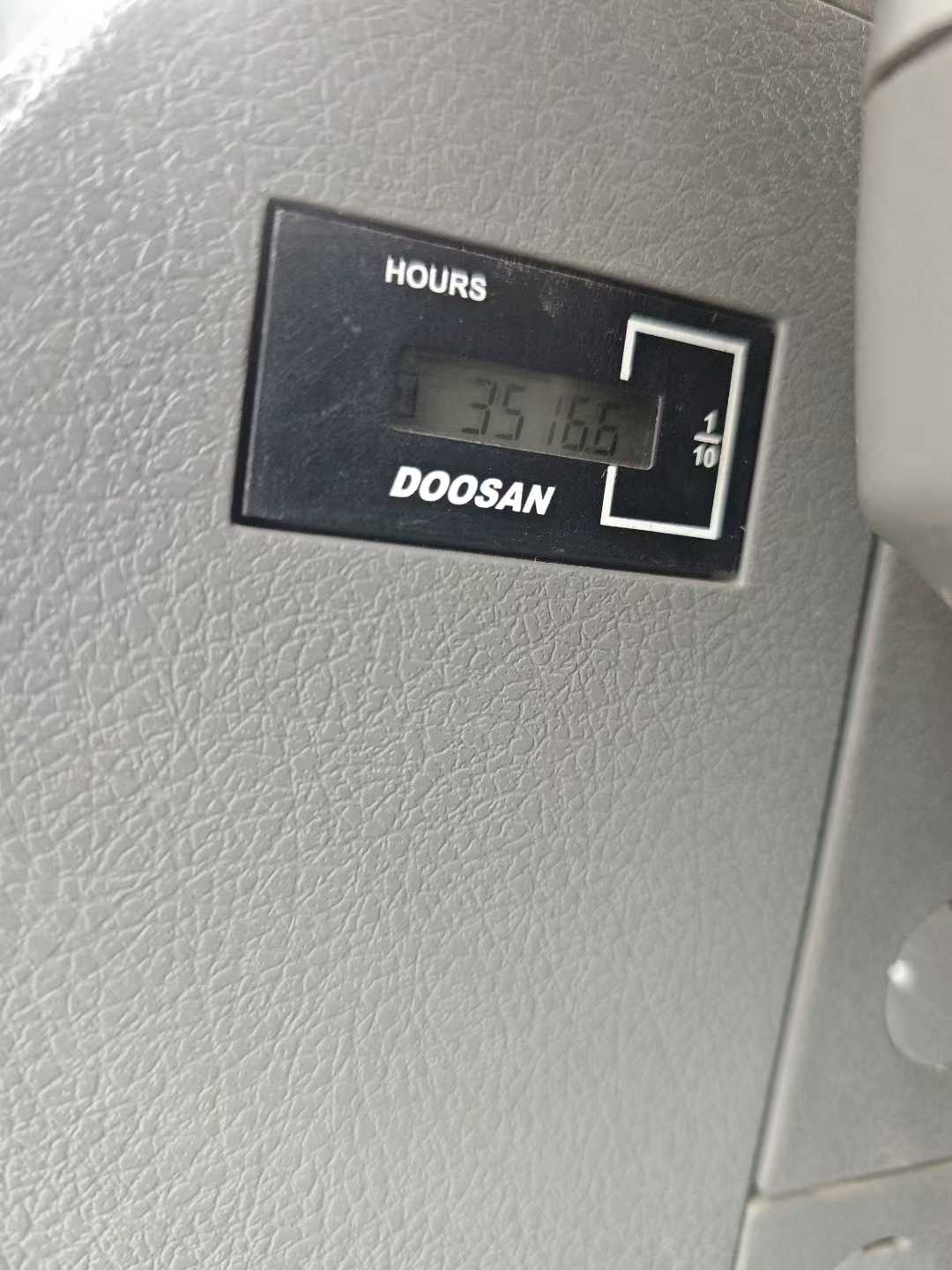 Used Doosan DX500 Excavator 2020 Model / 6