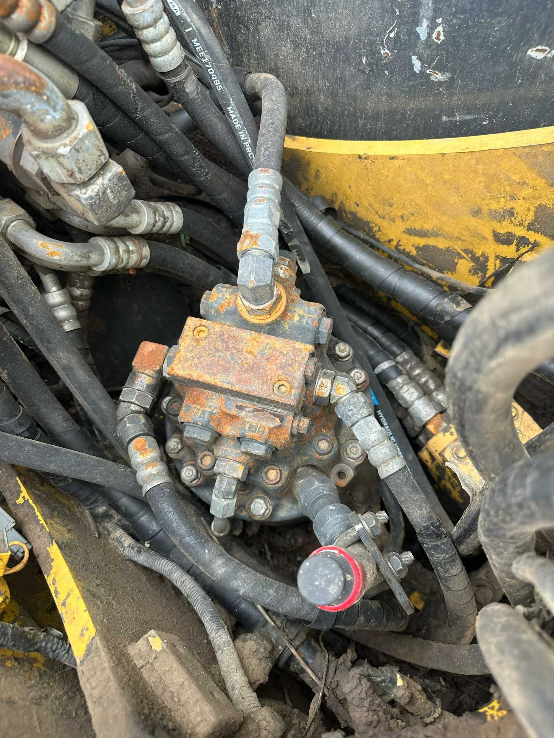 Used Komatsu PC70 Excavator 2012 Model / 9