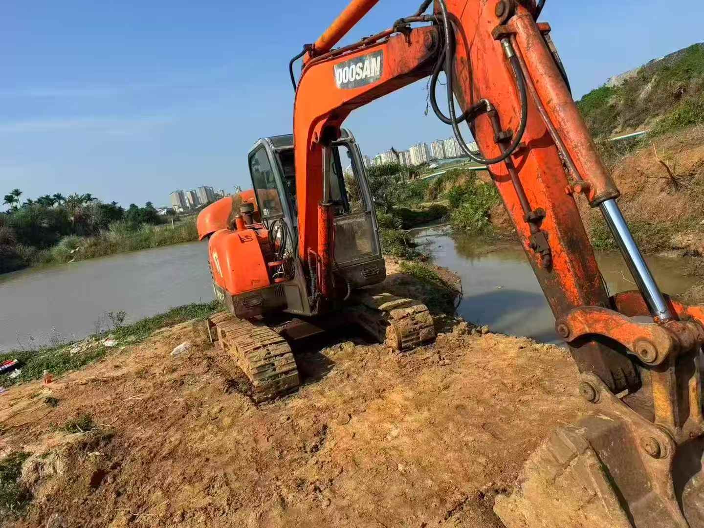 Used Doosan DX60 Excavator 2016 Model / 2