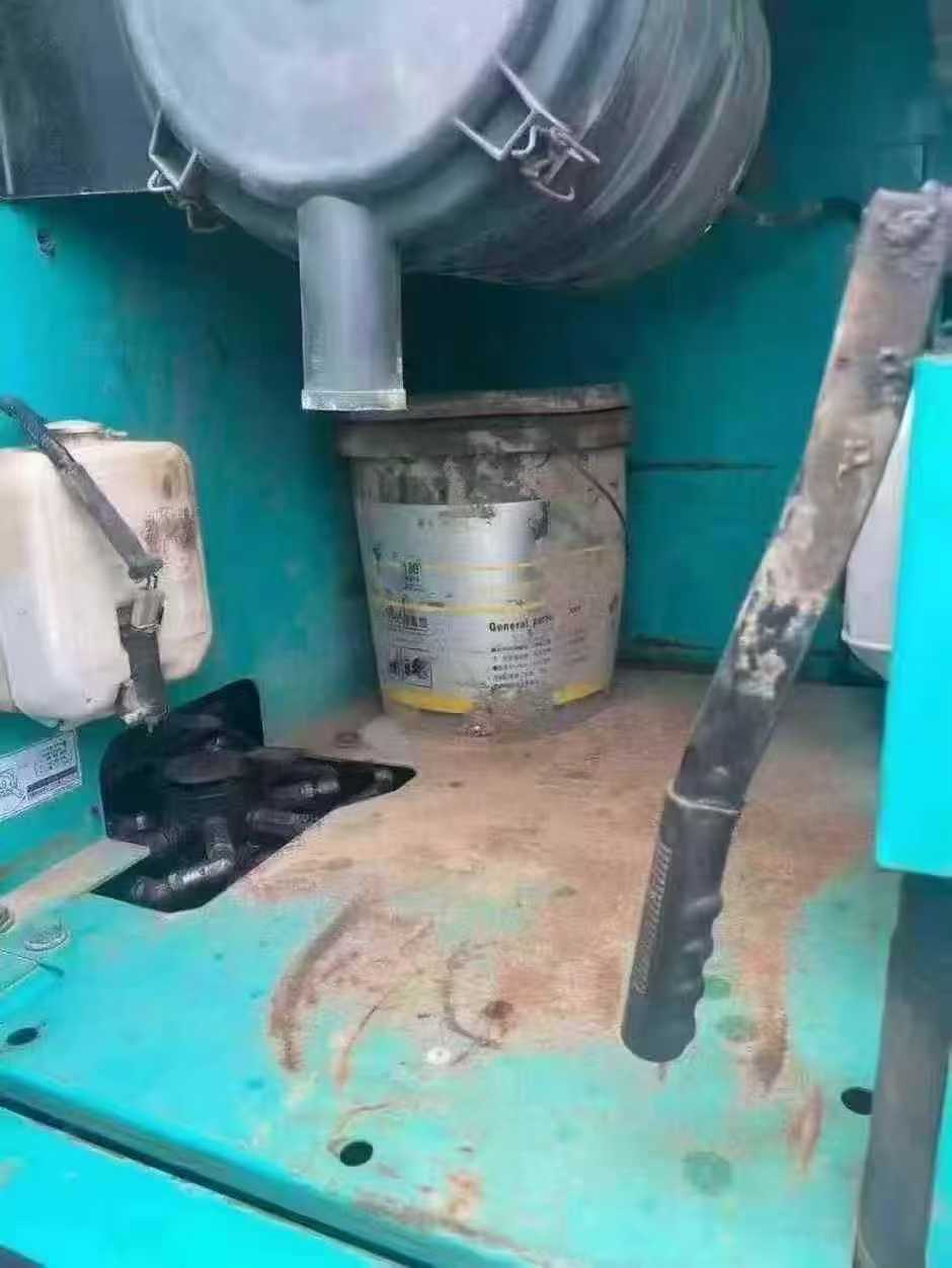 Used Kobelco SK200 Excavator 2016 Model / 6